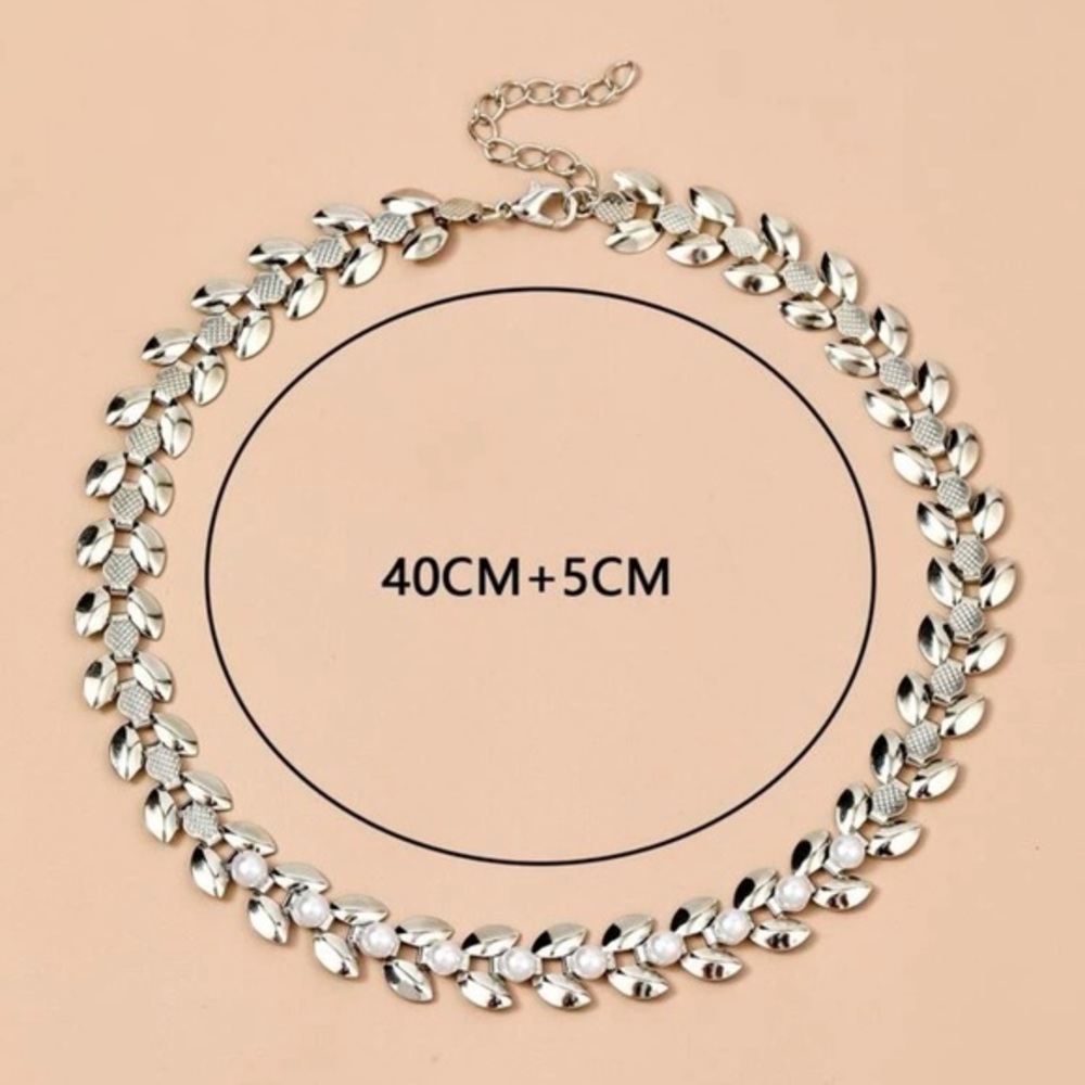 Faux Pearl and Leaf Necklace Silver Plated Choker - Picture 4 of 6